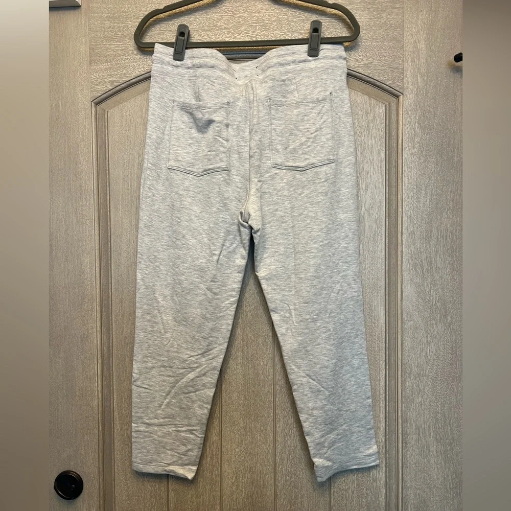 NWT Lou & Grey joggers heather gray size medium super soft lounge wear - Picture 5 of 6